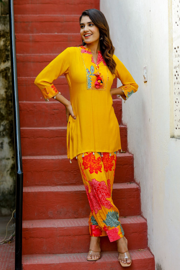 Yellow Talk Of The Town Muslin Coord Set